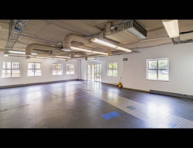 158M² OFFICE TO LET IN FERNDALE